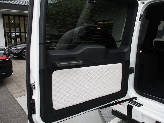 Ｇクラス Ｇ６３　ローンチエディション　ワンオーナー　プラチナホワイトナッパレザーシート　ガラススライディングルーフ　レーダーセーフティーパッケージ　パワーシート　シートヒーター　シートベンチレーター　Ｗエアコン（8枚目）