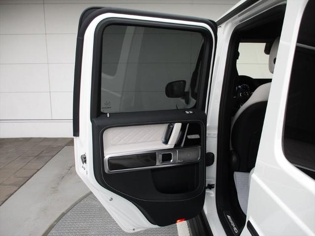 Ｇクラス Ｇ６３　ローンチエディション　ワンオーナー　プラチナホワイトナッパレザーシート　ガラススライディングルーフ　レーダーセーフティーパッケージ　パワーシート　シートヒーター　シートベンチレーター　Ｗエアコン（18枚目）