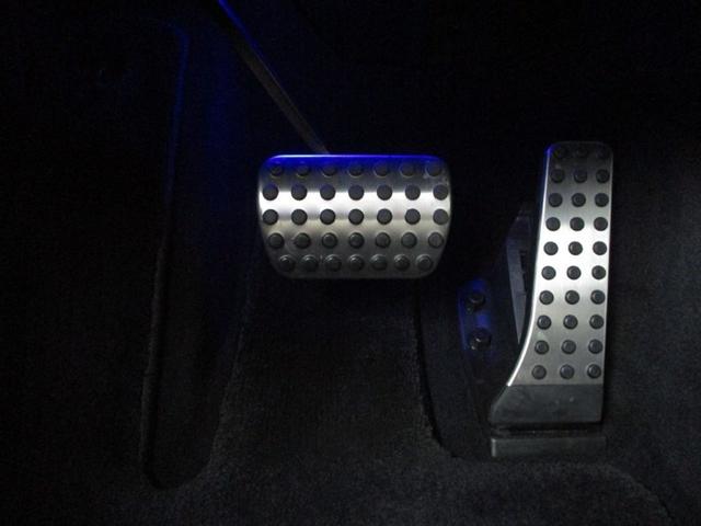 Ｇクラス Ｇ６３　ローンチエディション　ワンオーナー　プラチナホワイトナッパレザーシート　ガラススライディングルーフ　レーダーセーフティーパッケージ　パワーシート　シートヒーター　シートベンチレーター　Ｗエアコン（37枚目）