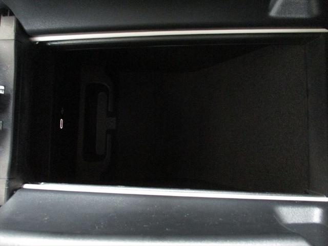 Ｇクラス Ｇ６３　ローンチエディション　ワンオーナー　プラチナホワイトナッパレザーシート　ガラススライディングルーフ　レーダーセーフティーパッケージ　パワーシート　シートヒーター　シートベンチレーター　Ｗエアコン（50枚目）