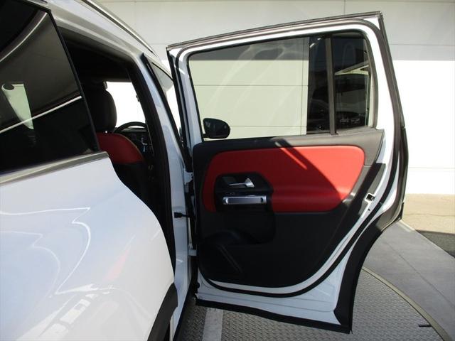 ＧＬＢ ＧＬＢ２００ｄ　４マチックＡＭＧレザエクスクルシブＰ　ワンオーナー　ＡＭＧラインパッケージ　アドバンスドパッケージ　パノラミックスライディングルーフ　ヘッドアップディスプレイ　３列シート　７人乗り　ｍｅコネクト　パワーシート　シートヒーター（21枚目）