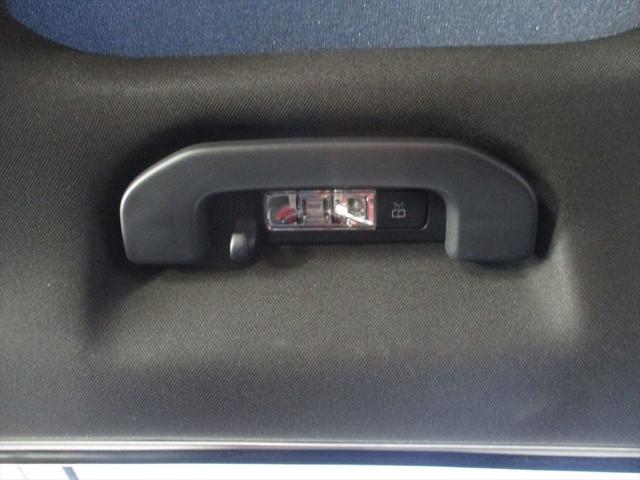 ＧＬＢ ＧＬＢ２００ｄ　４マチックＡＭＧレザエクスクルシブＰ　ワンオーナー　ＡＭＧラインパッケージ　アドバンスドパッケージ　パノラミックスライディングルーフ　ヘッドアップディスプレイ　３列シート　７人乗り　ｍｅコネクト　パワーシート　シートヒーター（53枚目）