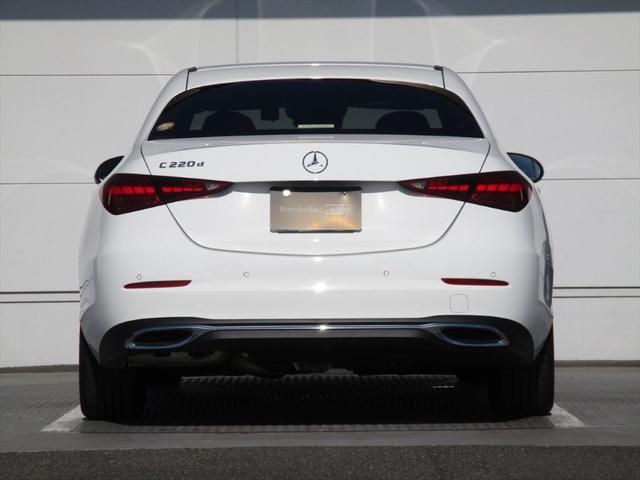 Ｃクラス Ｃ２２０ｄアバンギャルド　セーフティービジョンパッケージ　レーダーセーフティーパッケージ　ヘッドアップディスプレイ　ｍｅコネクト　パワーシート　シートヒーター　３６０度カメラ　ＥＴＣ２．０　ナビゲーション　ＴＶ（7枚目）