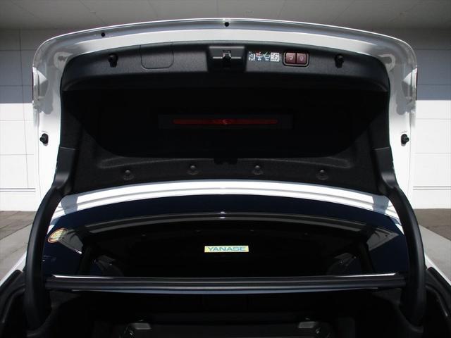 Ｃクラス Ｃ２２０ｄアバンギャルド　セーフティービジョンパッケージ　レーダーセーフティーパッケージ　ヘッドアップディスプレイ　ｍｅコネクト　パワーシート　シートヒーター　３６０度カメラ　ＥＴＣ２．０　ナビゲーション　ＴＶ（8枚目）