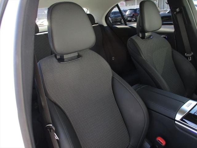 Ｃクラス Ｃ２２０ｄアバンギャルド　セーフティービジョンパッケージ　レーダーセーフティーパッケージ　ヘッドアップディスプレイ　ｍｅコネクト　パワーシート　シートヒーター　３６０度カメラ　ＥＴＣ２．０　ナビゲーション　ＴＶ（14枚目）