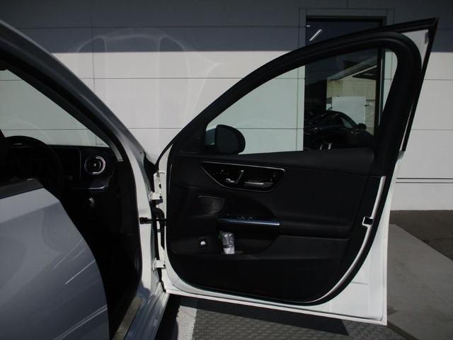 Ｃクラス Ｃ２２０ｄアバンギャルド　セーフティービジョンパッケージ　レーダーセーフティーパッケージ　ヘッドアップディスプレイ　ｍｅコネクト　パワーシート　シートヒーター　３６０度カメラ　ＥＴＣ２．０　ナビゲーション　ＴＶ（19枚目）