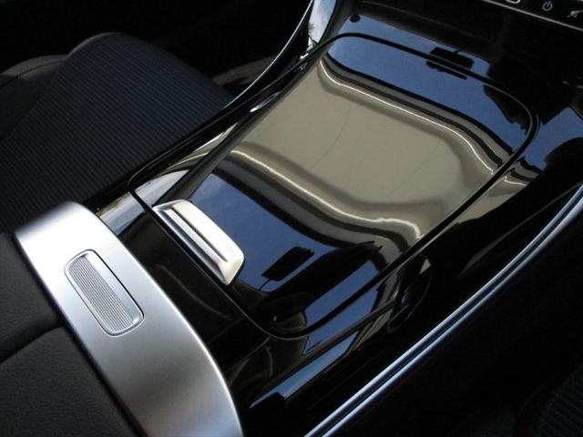 Ｃクラス Ｃ２２０ｄアバンギャルド　セーフティービジョンパッケージ　レーダーセーフティーパッケージ　ヘッドアップディスプレイ　ｍｅコネクト　パワーシート　シートヒーター　３６０度カメラ　ＥＴＣ２．０　ナビゲーション　ＴＶ（39枚目）