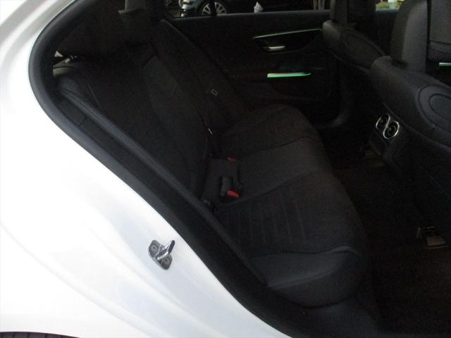 Cクラス C220dアバンギャルド AMGラインパッケージ セーフティービジョンパッケージ パノラミックスライディングルーフ ヘッドアップディスプレイ meコネクト パワーシート シートヒーター 360度カメラ ETC2.0 ナビゲーション TV(16枚目)