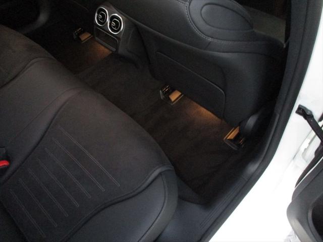 Cクラス C220dアバンギャルド AMGラインパッケージ セーフティービジョンパッケージ パノラミックスライディングルーフ ヘッドアップディスプレイ meコネクト パワーシート シートヒーター 360度カメラ ETC2.0 ナビゲーション TV(17枚目)