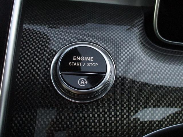 Cクラス C220dアバンギャルド AMGラインパッケージ セーフティービジョンパッケージ パノラミックスライディングルーフ ヘッドアップディスプレイ meコネクト パワーシート シートヒーター 360度カメラ ETC2.0 ナビゲーション TV(32枚目)