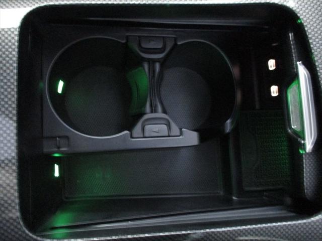 Cクラス C220dアバンギャルド AMGラインパッケージ セーフティービジョンパッケージ パノラミックスライディングルーフ ヘッドアップディスプレイ meコネクト パワーシート シートヒーター 360度カメラ ETC2.0 ナビゲーション TV(40枚目)