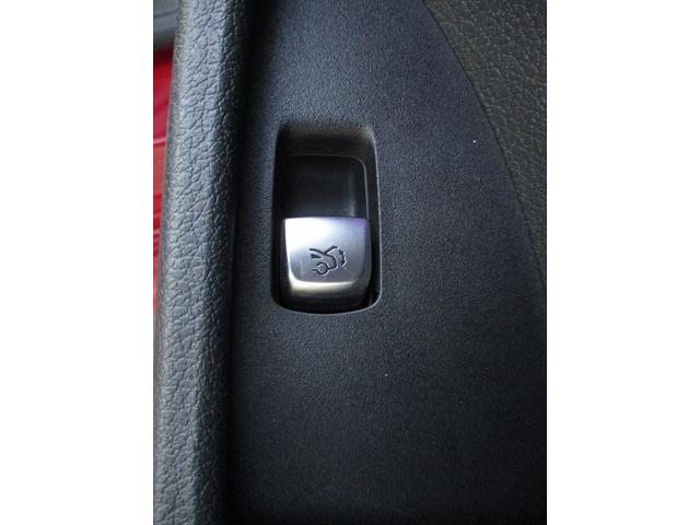 Ｅクラス Ｅ３００　クーペ　スポーツ　エクスクルーシブパッケージ　パノラミックスライディングルーフ　ヘッドアップディスプレイ　ｍｅコネクト　ナッパレザーシート　パワーシート　シートヒーター　シートベンチレーター　３６０度カメラ（19枚目）