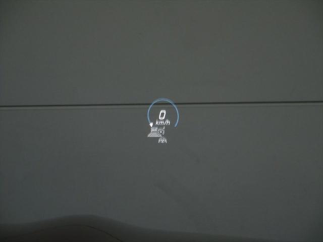 Ｅクラス Ｅ３００　クーペ　スポーツ　エクスクルーシブパッケージ　パノラミックスライディングルーフ　ヘッドアップディスプレイ　ｍｅコネクト　ナッパレザーシート　パワーシート　シートヒーター　シートベンチレーター　３６０度カメラ（27枚目）