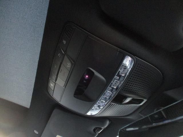 Ｅクラス Ｅ３００　クーペ　スポーツ　エクスクルーシブパッケージ　パノラミックスライディングルーフ　ヘッドアップディスプレイ　ｍｅコネクト　ナッパレザーシート　パワーシート　シートヒーター　シートベンチレーター　３６０度カメラ（42枚目）