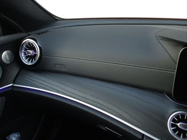 Ｅクラス Ｅ３００　クーペ　スポーツ　エクスクルーシブパッケージ　パノラミックスライディングルーフ　ヘッドアップディスプレイ　ｍｅコネクト　ナッパレザーシート　パワーシート　シートヒーター　シートベンチレーター　３６０度カメラ（43枚目）