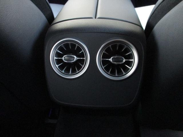 Ｅクラス Ｅ３００　クーペ　スポーツ　エクスクルーシブパッケージ　パノラミックスライディングルーフ　ヘッドアップディスプレイ　ｍｅコネクト　ナッパレザーシート　パワーシート　シートヒーター　シートベンチレーター　３６０度カメラ（49枚目）