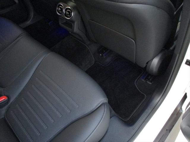 GLC GLC220d 4MクペドライバズP+AMGラインP ワンオーナー meコネクト レーダーセーフティーパッケージ エアサスペンション パワーシート シートヒーター 360度カメラ ETC2.0 ナビゲーション TV(17枚目)