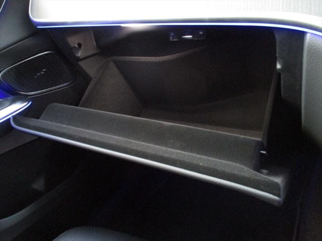 GLC GLC220d 4MクペドライバズP+AMGラインP ワンオーナー meコネクト レーダーセーフティーパッケージ エアサスペンション パワーシート シートヒーター 360度カメラ ETC2.0 ナビゲーション TV(50枚目)