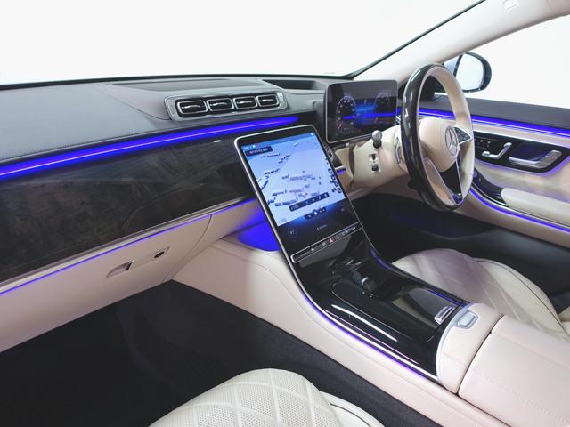 Ｓ５００　４マチック　ＡＭＧライン　ベーシックパッケージ　レザーエクスクルーシブパッケージ　３Ｄコクピットディスプレイ　Ｂｌｕｅｔｏｏｔｈ接続　ＥＴＣ　ＬＥＤヘッドライト　ＴＶ　アイドリングストップ　クルーズコントロール(10枚目)