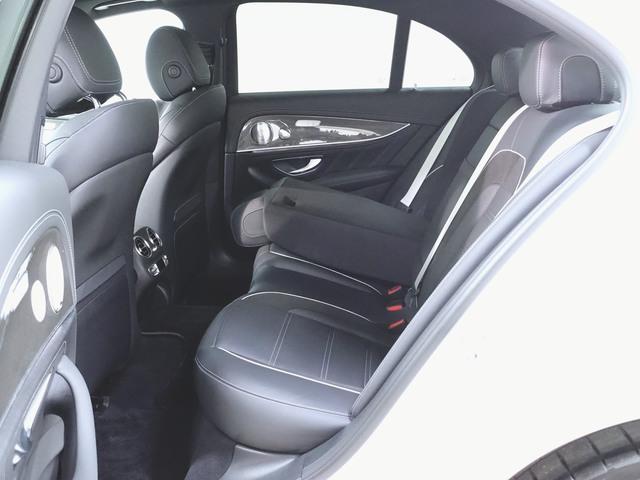 Ｅクラス Ｅ６３　Ｓ　４マチックプラス　エクスクルーシブパッケージ　Ｂｌｕｅｔｏｏｔｈ接続　ＥＴＣ　ＬＥＤヘッドライト　ＴＶ　アイドリングストップ　クルーズコントロール　サイドカメラ　サンルーフ・ガラスルーフ　シートエアコン　シートヒーター（33枚目）