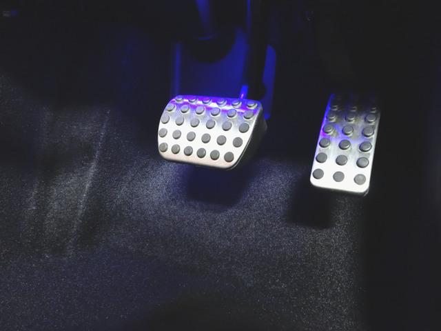 ＧＬＡクラス ＧＬＡ２００　ｄ　４マチック　ＡＭＧラインパッケージ　ＡＭＧレザーエクスクルーシブパッケージ　アドバンスドパッケージ　Ｂｌｕｅｔｏｏｔｈ接続　ＥＴＣ　ＬＥＤヘッドライト　ＴＶ　アイドリングストップ　クルーズコントロール（9枚目）