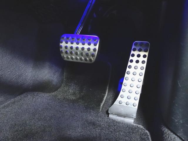 Eクラスステーションワゴン E200 ステーションワゴン スポーツ AMGインテリアパッケージ エクスクルーシブパッケージ Bluetooth接続 ETC LEDヘッドライト TV アイドリングストップ クルーズコントロール コネクテッド機能 サイドカメラ(9枚目)