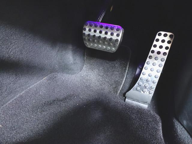 Eクラスステーションワゴン E220 d ステーションワゴン スポーツ AMGラインインテリアパッケージ エクスクルーシブパッケージ Bluetooth接続 ETC LEDヘッドライト TV アイドリングストップ クルーズコントロール コネクテッド機能 サイドカメラ(9枚目)