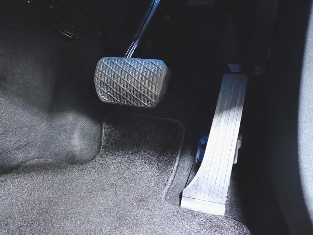 Cクラス C200 アバンギャルド レーダーセーフティパッケージ Bluetooth接続 ETC LEDヘッドライト TV アイドリングストップ クルーズコントロール コネクテッド機能 シートヒーター トランクスルー ナビ(9枚目)