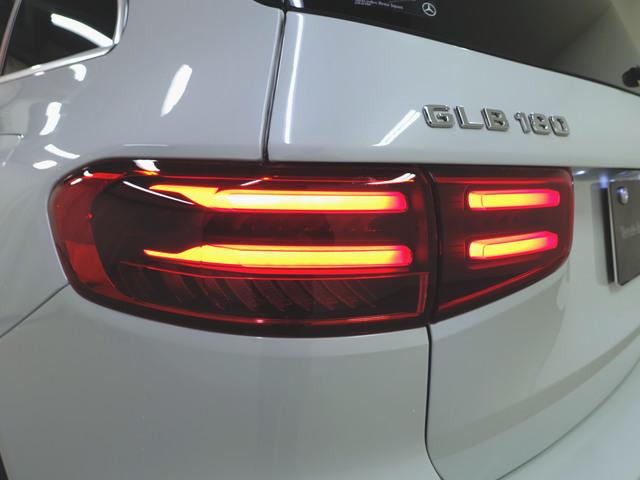 ＧＬＢ ＧＬＢ１８０　ＡＭＧラインパッケージ　ＡＭＧレザーエクスクルーシブパッケージ　アドバンスドパッケージ　３列シート　ＡＭＧライン　Ｂｌｕｅｔｏｏｔｈ接続　ＥＴＣ　ＬＥＤヘッドライト　ＴＶ　アイドリングストップ（5枚目）