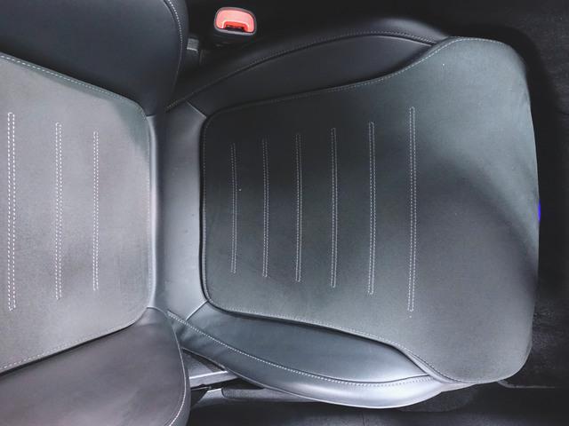 Ｃクラス Ｃ１８０　アバンギャルド　ＡＭＧライン　ベーシックパッケージ　Ｂｌｕｅｔｏｏｔｈ接続　ＥＴＣ　ＬＥＤヘッドライト　ＴＶ　アイドリングストップ　クルーズコントロール　コネクテッド機能　サイドカメラ　シートヒーター　トランクスルー　ナビ（22枚目）