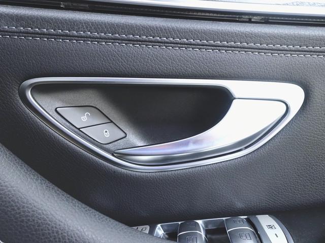 Ｅクラス Ｅ２００　アバンギャルド　ＡＭＧライン　エクスクルーシブパッケージ　Ｂｌｕｅｔｏｏｔｈ接続　ＥＴＣ　ＬＥＤヘッドライト　ＴＶ　アイドリングストップ　クルーズコントロール　コネクテッド機能　サイドカメラ　シートヒーター　トランクスルー　ナビ（22枚目）