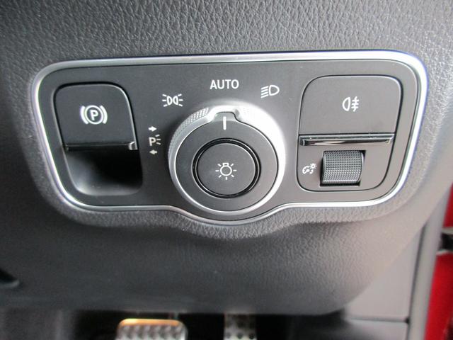 GLAクラス GLA180 AMGラインパッケージ AMGレザーエクスクルーシブパッケージ アドバンスドパッケージ Bluetooth接続 ETC LEDヘッドライト TV アイドリングストップ クルーズコントロール(32枚目)