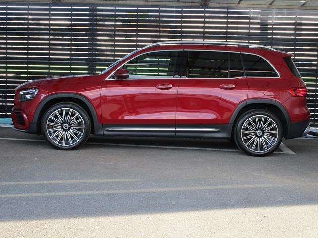 GLB GLB200 d 4マチック AMGラインパッケージ Bluetooth接続 ETC LEDヘッドライト TV アイドリングストップ クルーズコントロール サイドカメラ シートヒーター トランクスルー ナビ バックモニター(7枚目)