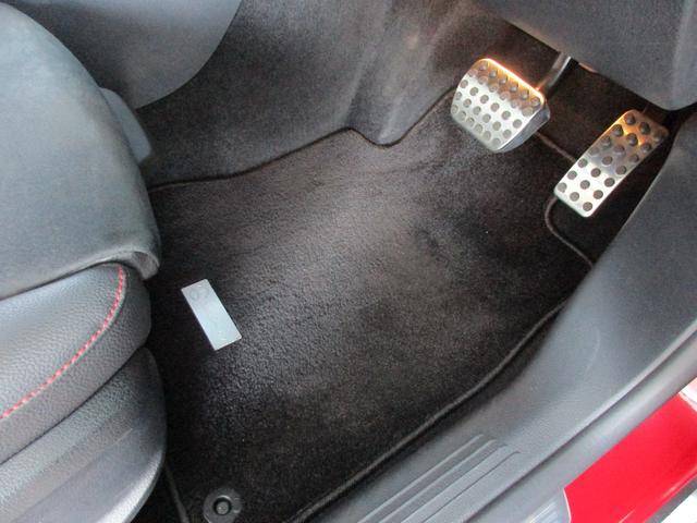 GLB GLB200 d 4マチック AMGラインパッケージ Bluetooth接続 ETC LEDヘッドライト TV アイドリングストップ クルーズコントロール サイドカメラ シートヒーター トランクスルー ナビ バックモニター(34枚目)