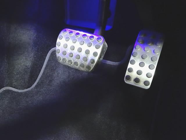 ＧＬＢ ＧＬＢ２００　ｄ　ＡＭＧライン　ナビゲーションパッケージ　Ｂｌｕｅｔｏｏｔｈ接続　ＥＴＣ　ＬＥＤヘッドライト　ＴＶ　アイドリングストップ　クルーズコントロール　コネクテッド機能　サイドカメラ　シートヒーター　トランクスルー　ナビ（10枚目）