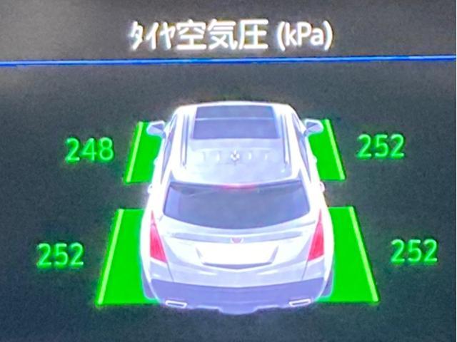 キャデラックＸＴ５ プラチナムスポーツ　１オナ　ＬＥＤヘッドライト　ＢＯＳＥ１４スピーカー純正２０ＡＷ　ＡｐｐｌｅＣａｒＰｌａｙ黒革ワイヤレス充電パノラマルーフ後席ヒーターデジタルミラーアダプティブクルーズ　ハンズフリー電動リアゲートＨＵＤ（20枚目）