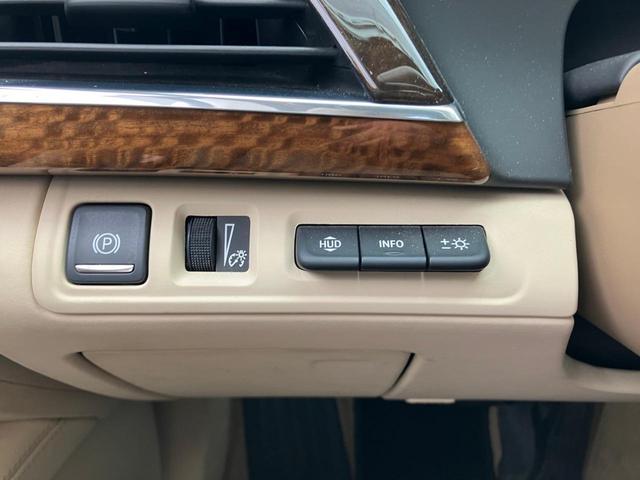 キャデラックＣＴ６ プラチナム　サンルーフ　ＡｐｐｌｅＣａｒＰｌａｙ　シートヒーター　ベンチレーション　Ｒモニター　Ｒリクライニング　デジタルインナーミラー　ヘッドアップディスプレイ　ＰＡＮＡＲＡＹサウンドシステム　パワーゲート（71枚目）