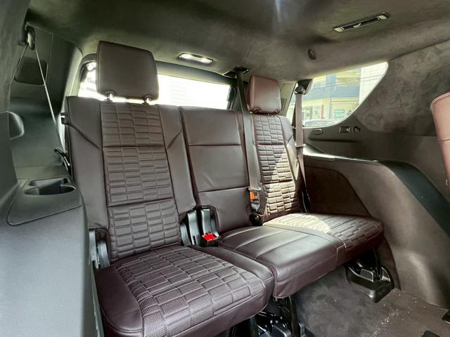 キャデラックエスカレード スポーツ　正規Ｄ車　クリスタルホワイト　アーバンレザ　Ｖ８ＯＨＶ　ステアシートヒータ　ベンチレーション　全周囲カメ　カープレイ　アダプティブクルーズ　Ｐルーフ　冷蔵庫　会話支援　エアサス　純２２ＡＷ　ＥＴＣ（30枚目）