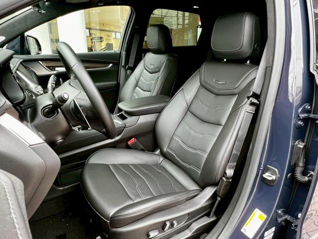 キャデラックＸＴ５ ミッドナイトスカイエディション　国内１５台限定　正規Ｄ車　黒革　３１４ｐｓＶ６ＤＯＨＣ　ＢＯＳＥサウンド　ステアシートヒータ　ベンチレーション　Ｐルーフ　全周囲カメラ　カープレイ　Ｄミラ　ＢＳＭ　ＨＵＤ　ＥＴＣ　純正２０ＡＷ（68枚目）