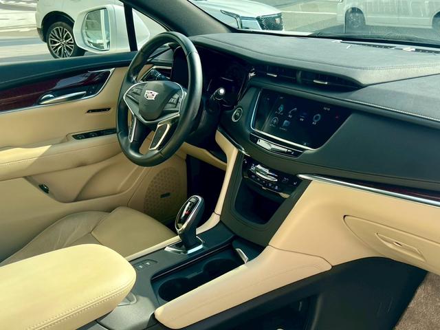 キャデラックＸＴ５クロスオーバー ラグジュアリー　正規ディーラー車　クリスタルホワイト　サハラベージュレザー　３１４ｐｓＶ６ＤＯＨＣ　ＢＯＳＥサウンド　　セーフティアラート　衝突軽減ブレーキ　ＡｐｐｌｅＣａｒｐｌａｙ　パノラマルーフ　ＡＷＤ　ＥＴＣ（22枚目）