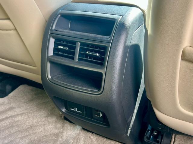 キャデラックＸＴ５クロスオーバー ラグジュアリー　正規ディーラー車　クリスタルホワイト　サハラベージュレザー　３１４ｐｓＶ６ＤＯＨＣ　ＢＯＳＥサウンド　　セーフティアラート　衝突軽減ブレーキ　ＡｐｐｌｅＣａｒｐｌａｙ　パノラマルーフ　ＡＷＤ　ＥＴＣ（26枚目）