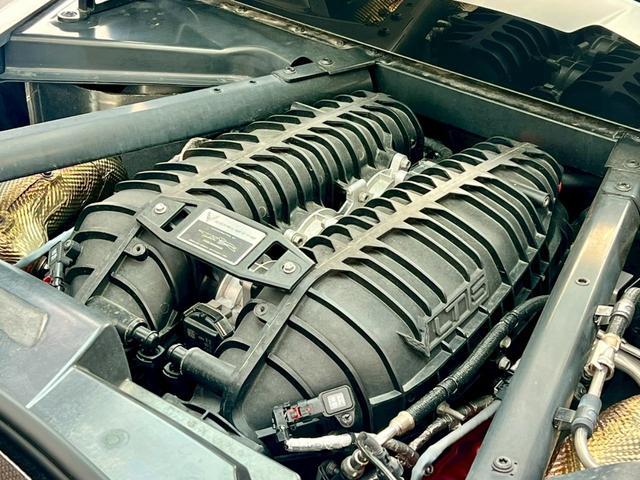 シボレーコルベット Z06 シボレー認定中古車 正規ディーラー車 Z07パッケージ装着車両 ブレンボカーボンセラミックブレーキ コンペティションバケットシート 650psV8DOHC チタニウムサテン鍛造AW BOSEサウンド(23枚目)