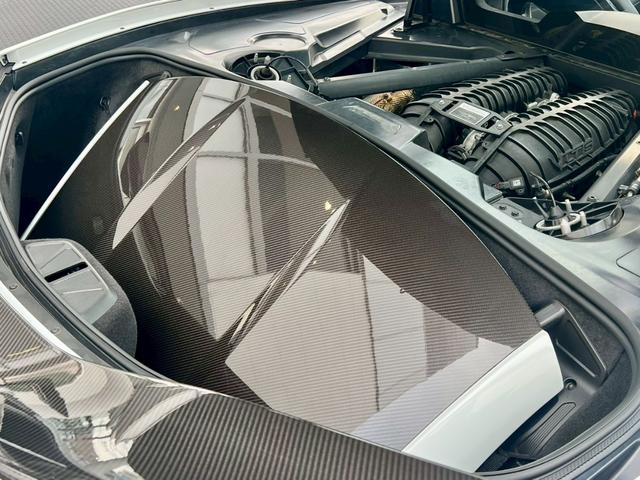 シボレーコルベット Z06 シボレー認定中古車 正規ディーラー車 Z07パッケージ装着車両 ブレンボカーボンセラミックブレーキ コンペティションバケットシート 650psV8DOHC チタニウムサテン鍛造AW BOSEサウンド(25枚目)