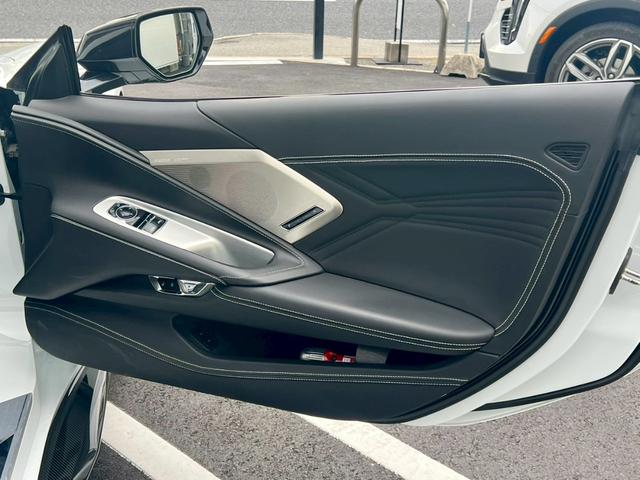 シボレーコルベット Z06 シボレー認定中古車 正規ディーラー車 Z07パッケージ装着車両 ブレンボカーボンセラミックブレーキ コンペティションバケットシート 650psV8DOHC チタニウムサテン鍛造AW BOSEサウンド(45枚目)