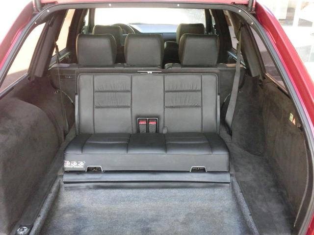 Eクラスステーションワゴン E320ステーションワゴン 新車並行 左ハンドル 5速A/T 本革シート サンルーフ(18枚目)