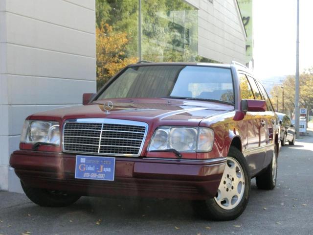 Eクラスステーションワゴン E320ステーションワゴン 新車並行 左ハンドル 5速A/T 本革シート サンルーフ(21枚目)