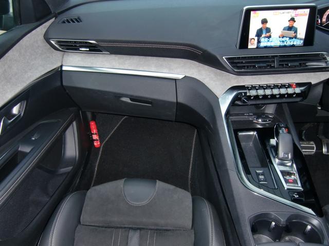 ５００８ ＧＴブルーＨＤｉ後期モデル　ファーストクラスパッケージ　後期物　純正ナビ　地デジＴＶ　３６０カメラ　サンルーフ　マッサージ＆シートヒーター　運転席パワーシート　ＡＣＣ　ＢＳＭ（11枚目）