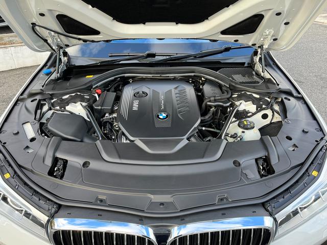 740d xDrive Mスポーツ サンルーフ ハーマンカードンスピーカー ヘッドアップディスプレイ ブラックレザーシート 純正20インチアロイホイール アクティブクルーズコントロール ステアリングアシスト レーザーライト(46枚目)