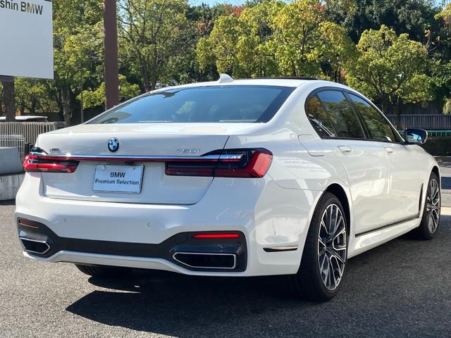 750i xDrive Mスポーツ ブラックレザー サンルーフ 20インチAW HDDナビ 地デジ ソフトクローズドア ヘッドアップディスプレイ ハーマンカードン 全周囲カメラ ETC インテリジェントセーフティ(11枚目)