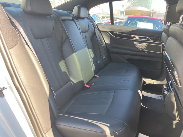 750i xDrive Mスポーツ ブラックレザー サンルーフ 20インチAW HDDナビ 地デジ ソフトクローズドア ヘッドアップディスプレイ ハーマンカードン 全周囲カメラ ETC インテリジェントセーフティ(53枚目)